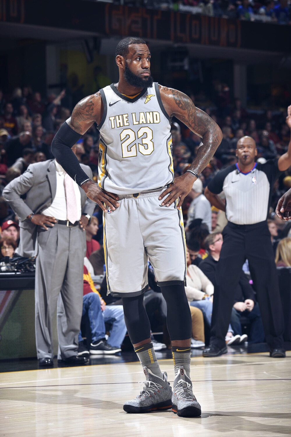 具备在高位 具备在高位